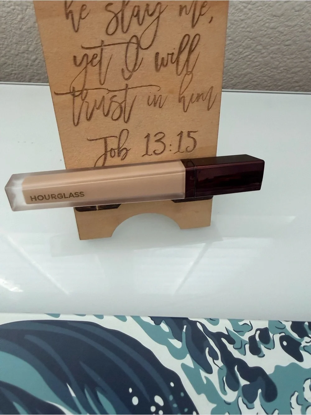 Hourglass vanish airbrush concealer